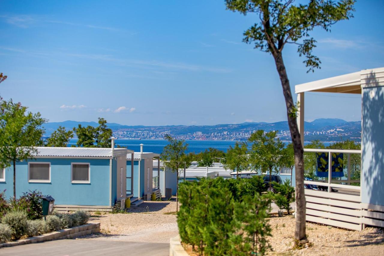 Mobile Homes Camping Omišalj Eksteriør billede